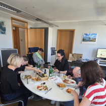 Gemeinsames Mittagessen aller Besucher