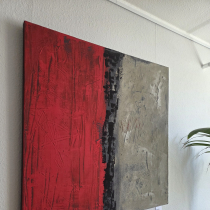Ein bild mit rot und grau